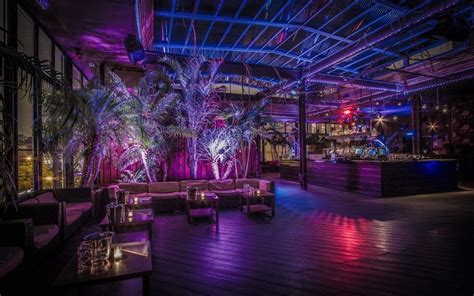 The dl nyc club - Welcome to our 2024 guide to the most thrilling clubs in NYC. With over 45 top spots, from high-rise heavens to secret city treasures, get ready for nights full of great music, amazing drinks, …